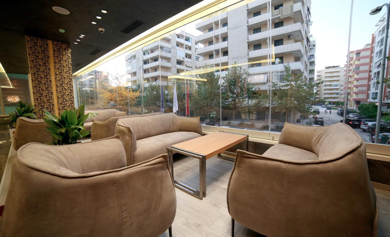 Hotel Palace Vlorë 외부 사진