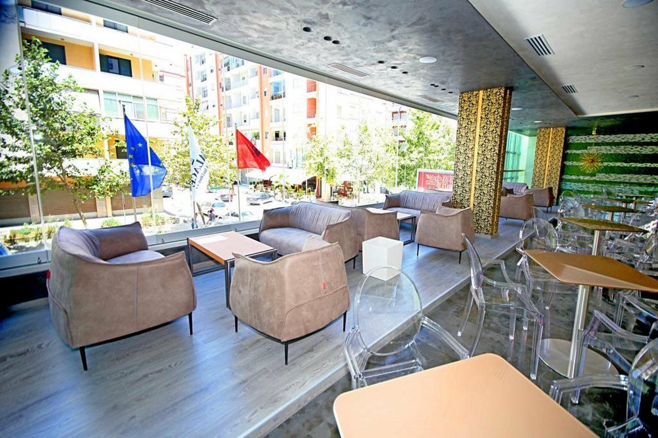 Hotel Palace Vlorë 외부 사진